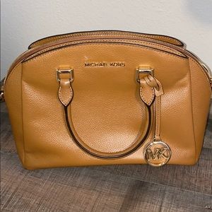 Micheal Kors Medium Maxine Dome Satchel